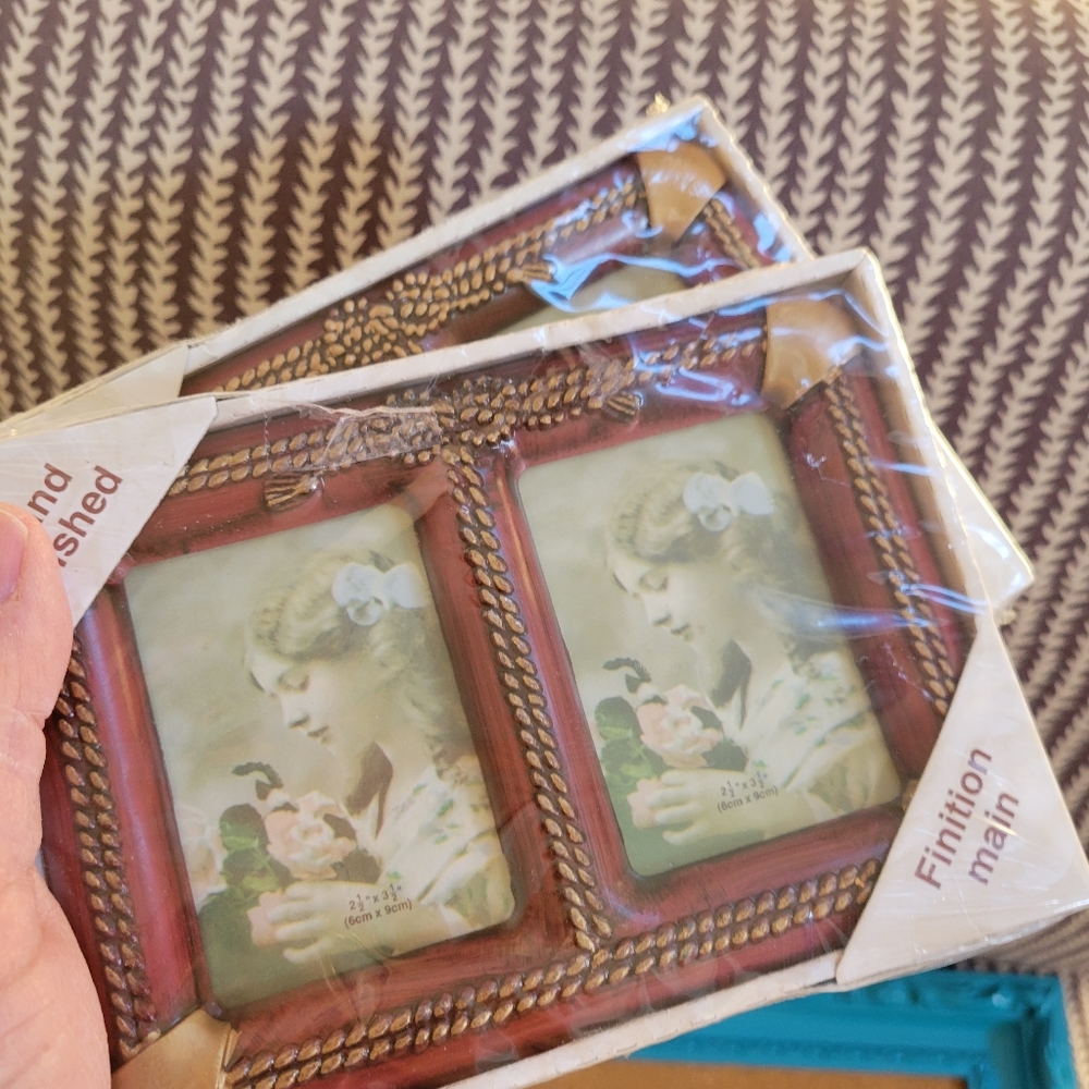 Victorian Look Picture Frames ~ NIB/NWT ~ 2 Packs  ~ 2.5"x3.5" ~ NOS